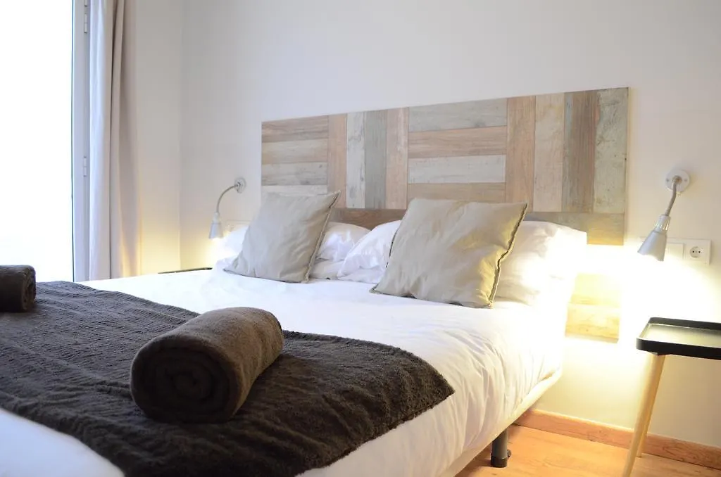 Barcelona In Apartments Poble Sec 0*,